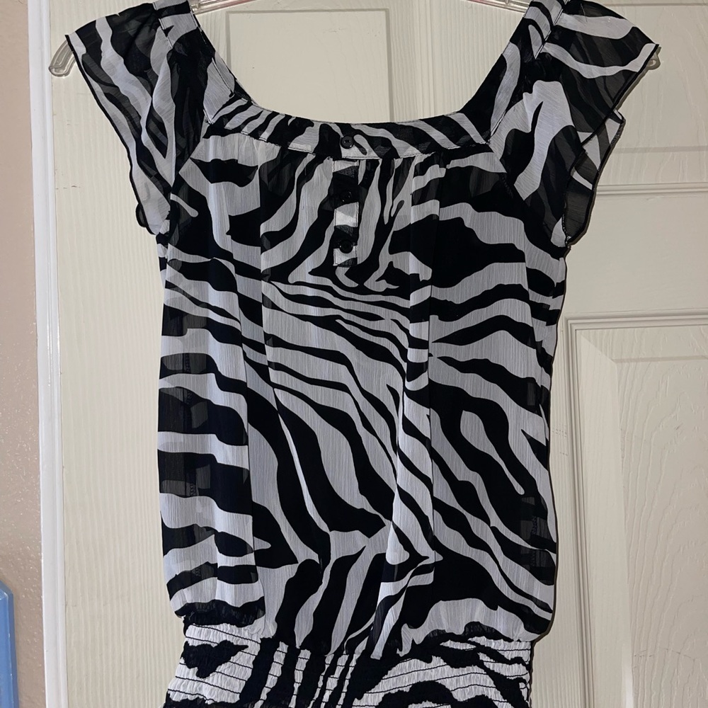 Zebra print shirt in great condition